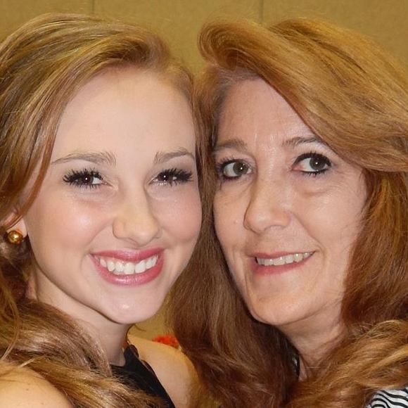 Meet your Posher, Debby - Picture 1 of 1